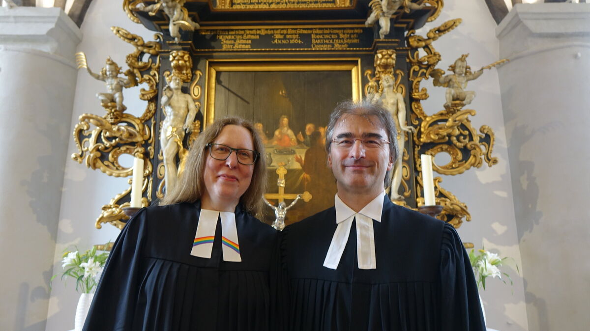 Pastorin Franziska May mit ihrem Mann Axel Scholz. Foto: Grell
