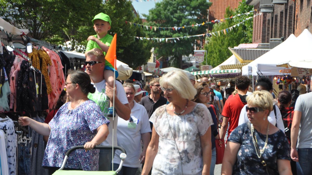 In Bildern: Große Feier beim Altstadtfest Otterndorf | CNV Medien