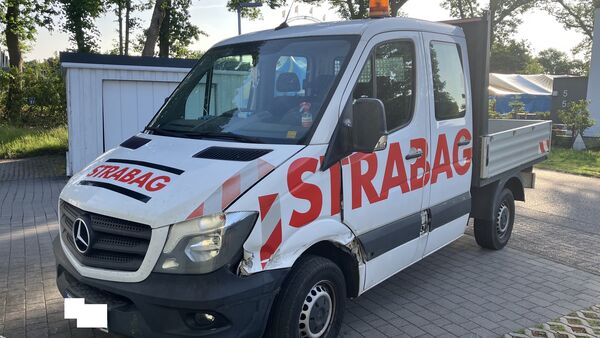 In Nordholz: Polizei Cuxhaven sucht Zeugen nach Unfallflucht mit hohem Sachschaden