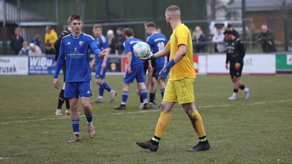 Kreisliga Cuxhaven: Spitzenteams setzen sich durch - Kampf um Aufstieg bleibt offen