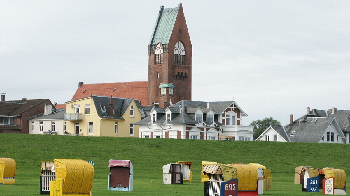 Begehrte Gegend mit Blick aufs Wasser an der Cuxhavener Grimmershörnbucht. Foto: Reese-Winne