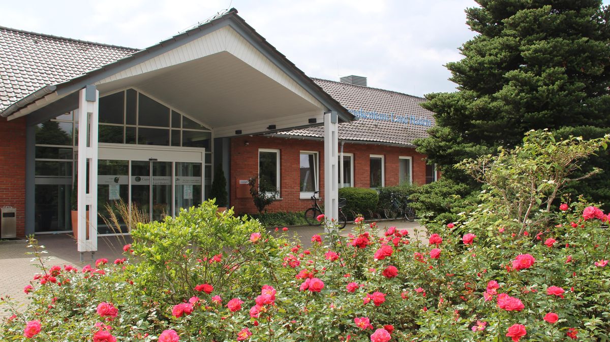 Corona bestimmt immer noch den Alltag - und hat das Krankenhaus Land Hadeln in finanzielle Nöte gebracht. Foto: Kramp
