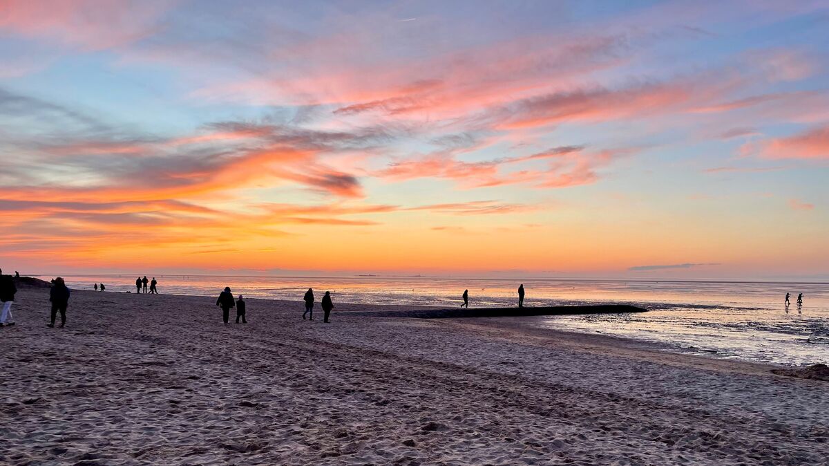 Die Heilkraft des Meeres spielt im Cuxhavener Kurmittelbereich seit jeher eine große Rolle. Nur folgerichtig, so heißt es sinngemäß, sei es deshalb, den Begriff "Thalasso" auch im Titel zu führen.