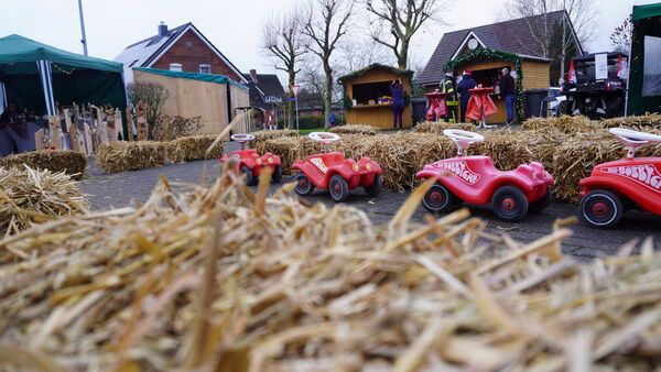 Weihnachtsmärkte in Kehdingbruch und Ihlienworth trotzen dem Nieselregen 