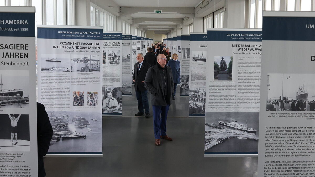 In der neuen Ausstellung des Fördervereins Hapag-Halle wird die maritime Geschichte Cuxhavens erlebbar. Foto: Fischer