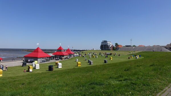 Endlich! Strandkorb-Saison an Cuxhavens Grünstrand beginnt: Das sagen Bucht-Besucher