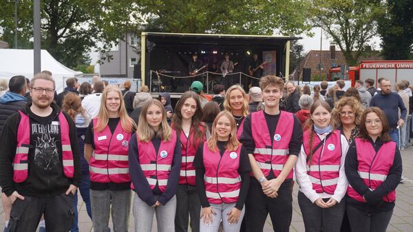 Hemmoor feiert sein erstes Festival für Kinder und Jugendliche auf dem Rathausplatz