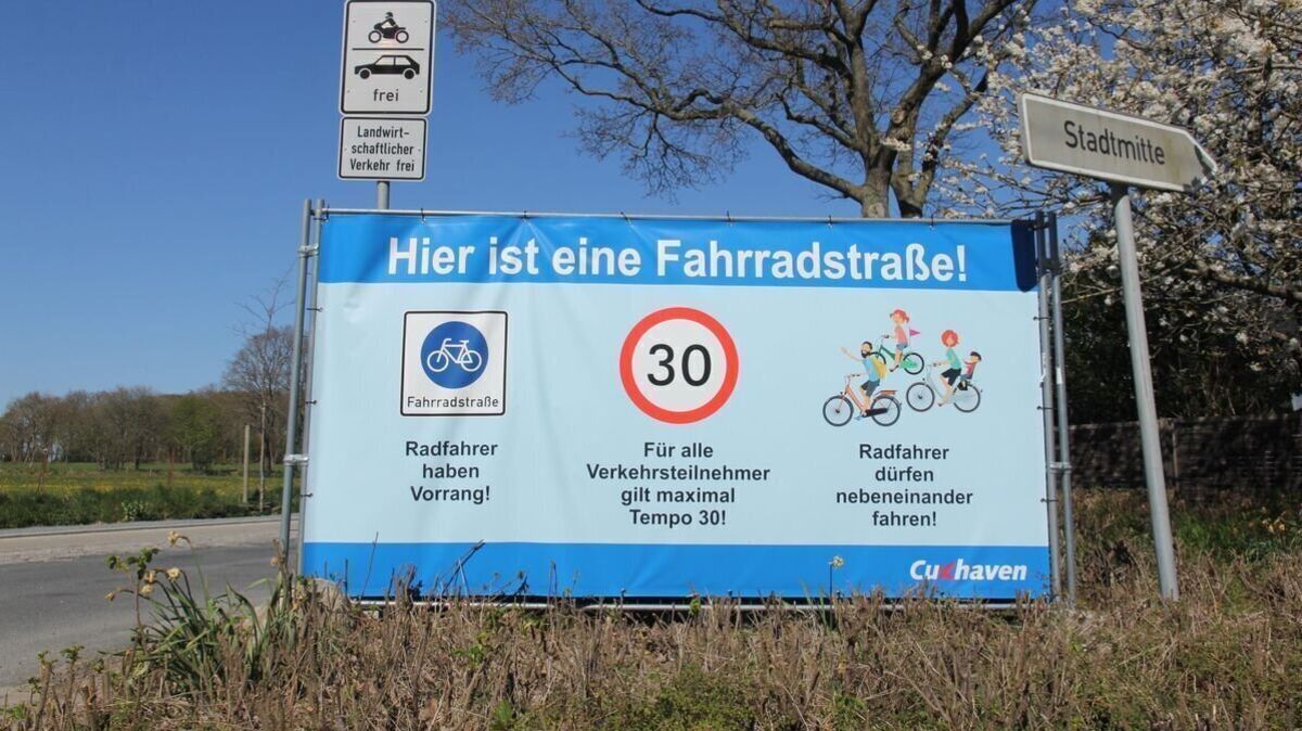 So eine Fahrradstraße wie hier in Cuxhaven könnte es auch in Hechthausen geben. Archivfoto: Sassen