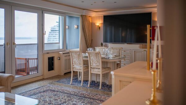 Luxuswohnung in Bremerhaven: Wo die Möbel auch mal eine Million kosten können
