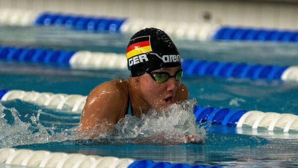 Yosefina Deneff wechselt: Cuxhavener Schwimmtalent auf Rekordjagd - mit neuem Verein