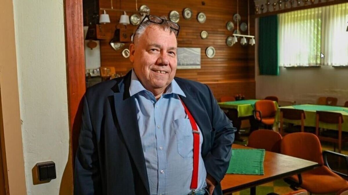 Das Gastspiel des AfD-Mitglieds Olaf Kappelt (hier als AfD-Bundestagskandidat 2021) in Cuxhaven im Jahr 2021 war kurz - er verlor kurz nach der Kommunalwahl 2021 seine Mandate im Rat und im Ortsrat Altenwalde. Foto: Scheschonka