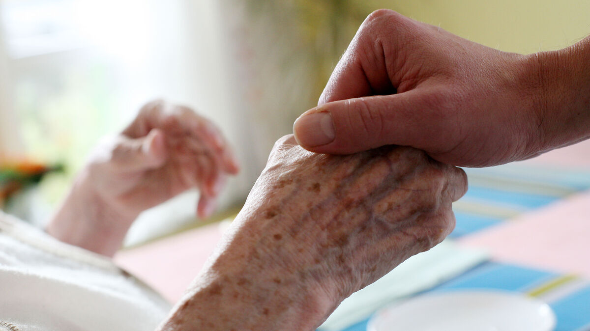 Das Pflegeheim soll zur generationsübergreifenden Begegnungsstätte werden. Foto: dpa