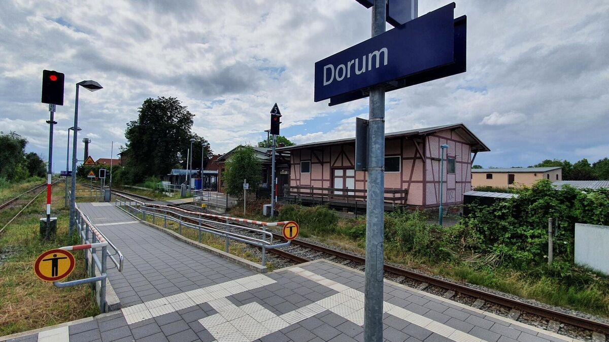 Bahnhof Dorum: Hier war der Familienvater von der Polizei am 9. September verhaftet worden. Foto: Leuschner