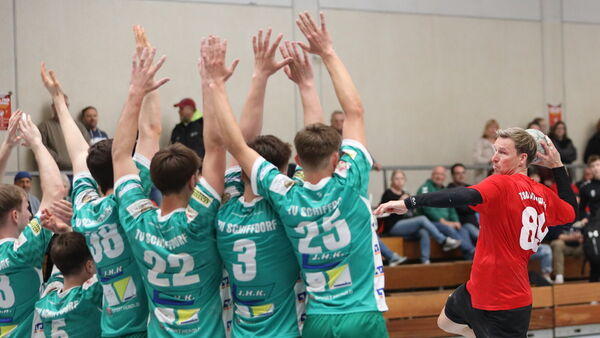 Zwölftes Spiel ohne Niederlage: Altenwalde schlägt auch den Meister