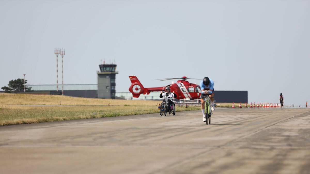 Das Radrennen "Bike Navy" auf dem Marineflugplatz bietet spektakuläre Bilder. Archivfoto: Unruh
