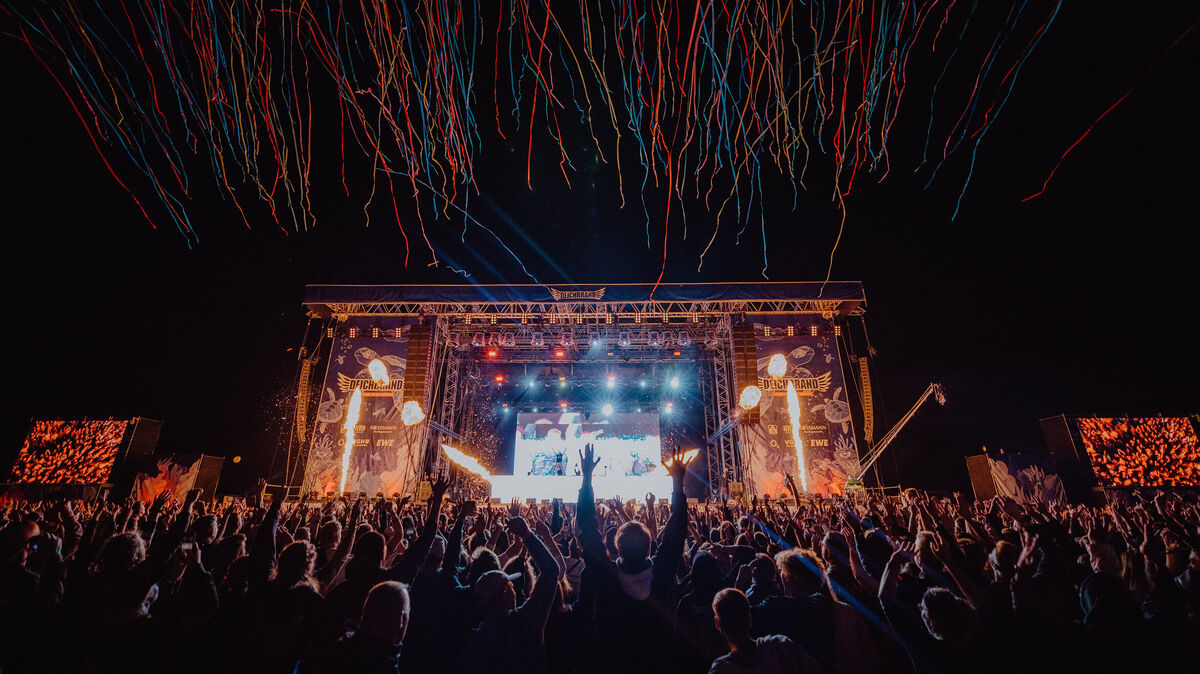 Seit 20 Jahren Heimat für Musikfans: das Deichbrand-Festival bei Cuxhaven. Foto: Frank Embacher / Deichbrand