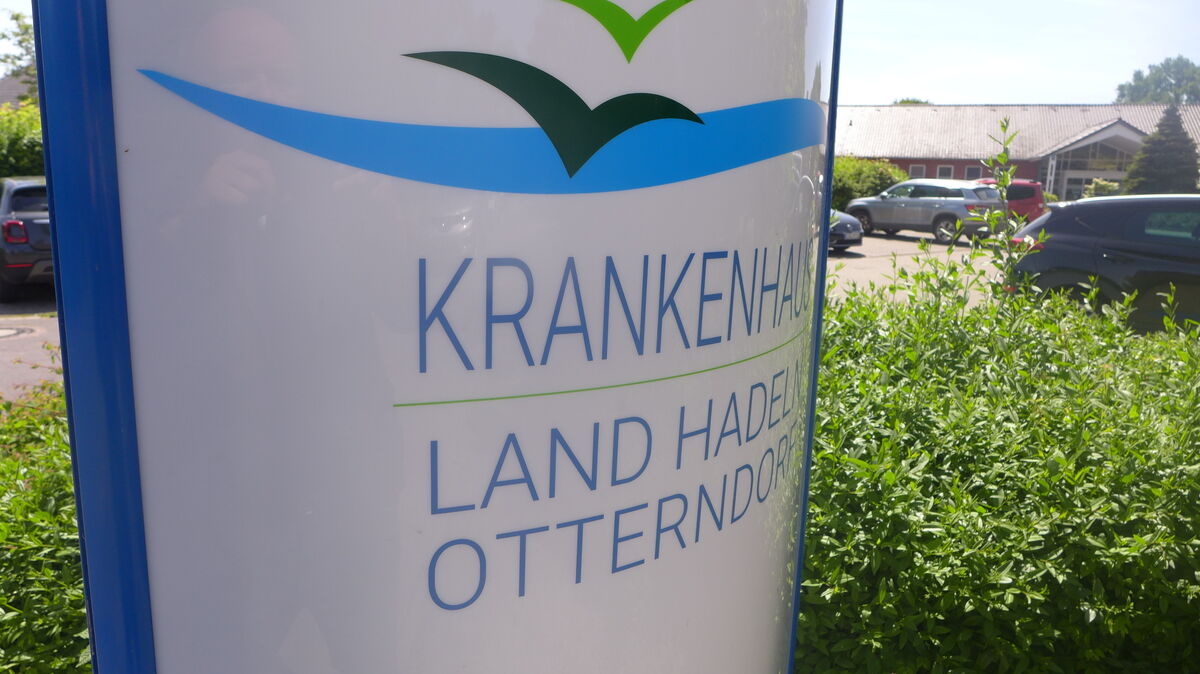 Das Krankenhaus in Otterndorf hat schon viele Eigentümerwechsel erlebt. Seit 2021 sind der Landkreis und die Samtgemeinde Land Hadeln zuständig. Jetzt ist auch zwischen den Kommunen eine neue Struktur vereinbart worden. Auf den Geschäftsbetrieb hat dies jedoch keinen Einfluss. Archivfoto: Egbert Schröder