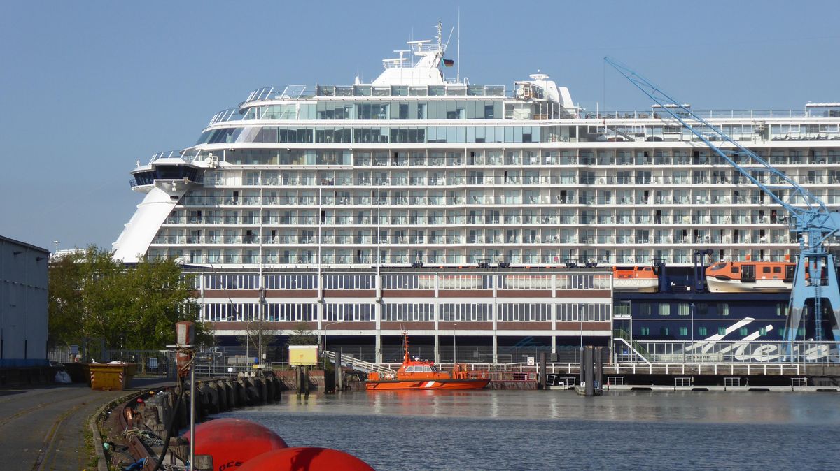Eine Person an Bord der "Mein Schiff 3" ist an Covid-19 erkrankt. Foto: Reese-Winne