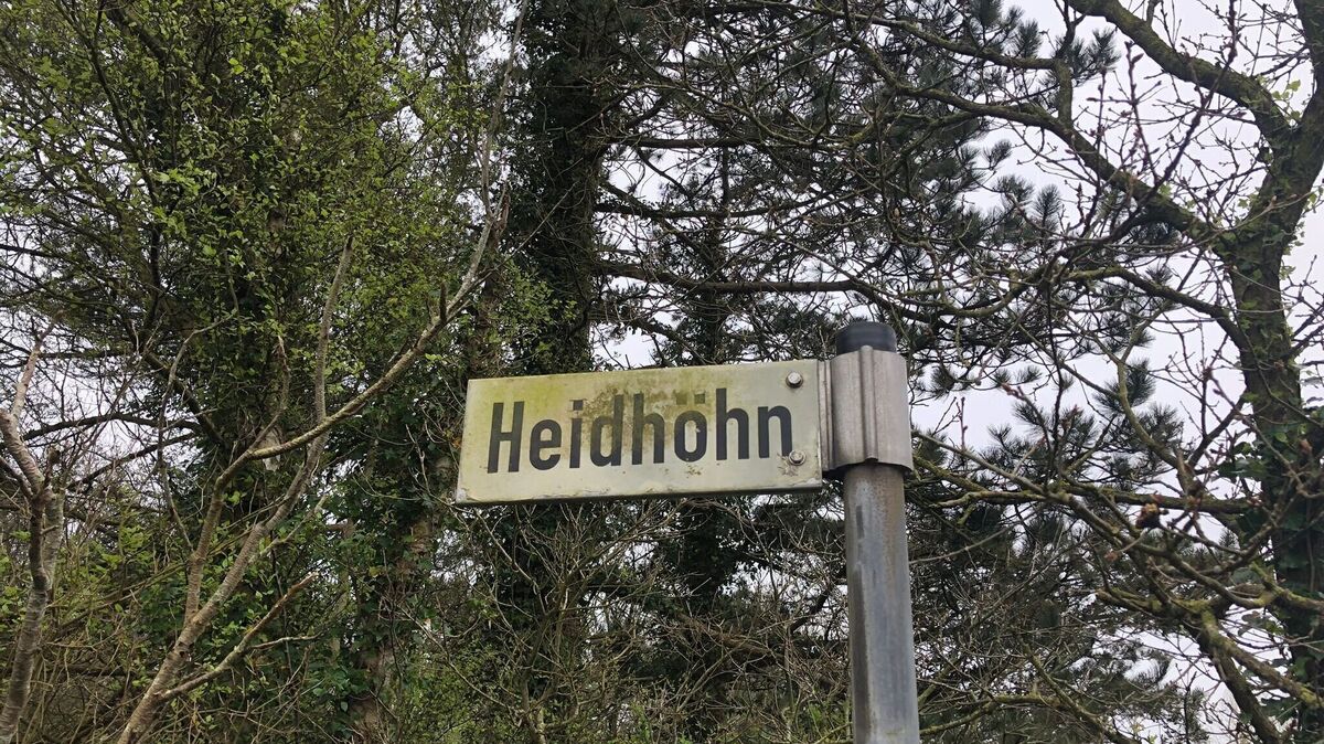 Das Wohnhaus, in dem der leblöse Körper der Seniorin gefunden wurde, befindet sich in der Straße Heidhöhn. Foto: Kramp