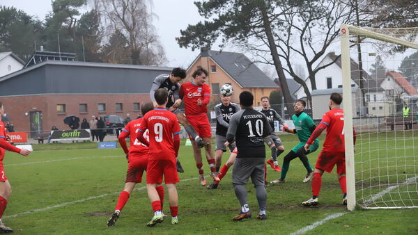 Derby in Cuxhaven: TSV Altenwalde fordert Meister FC Cuxhaven heraus