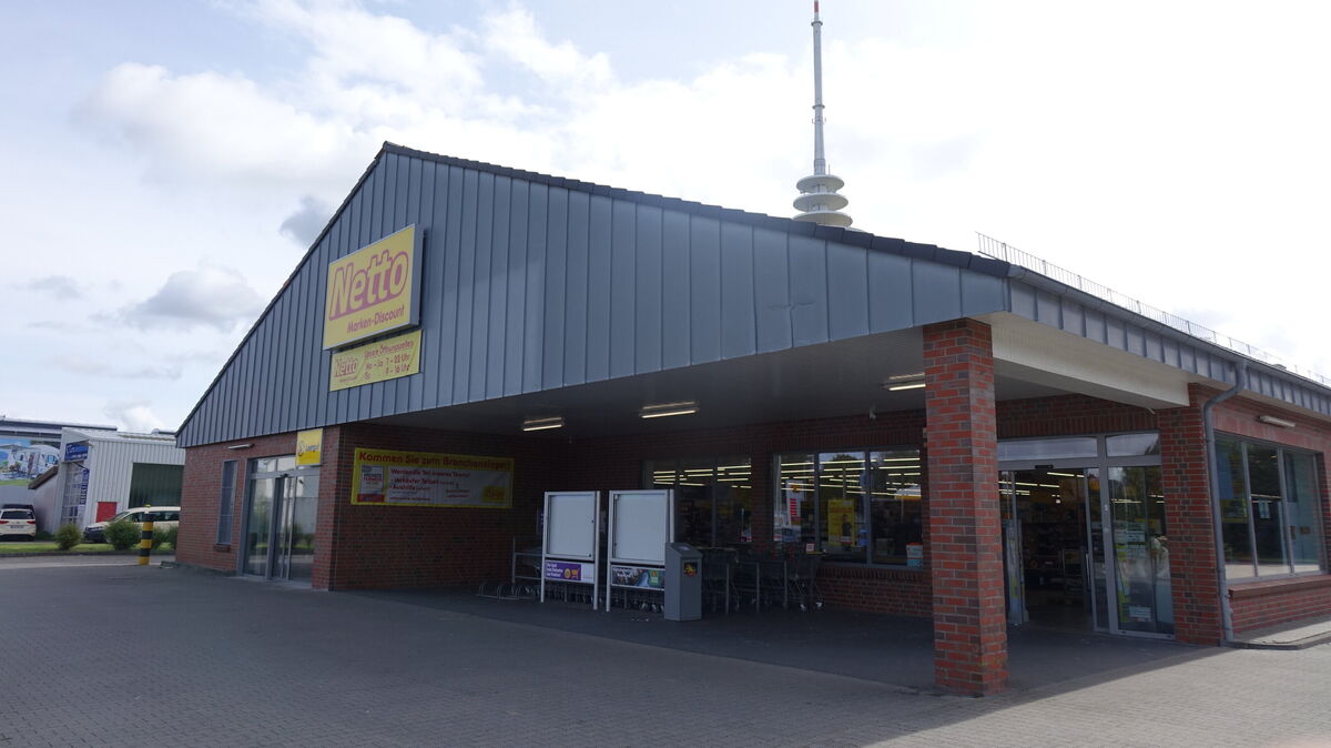 Der Markt ist am Freitag für Kunden wie gewohnt geöffnet - mit einer Einschränkung. Foto: Lütt