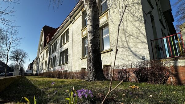 Gehört chinesischem Investor: Cuxhavens Gorch-Fock-Schule könnte Besitzer wechseln