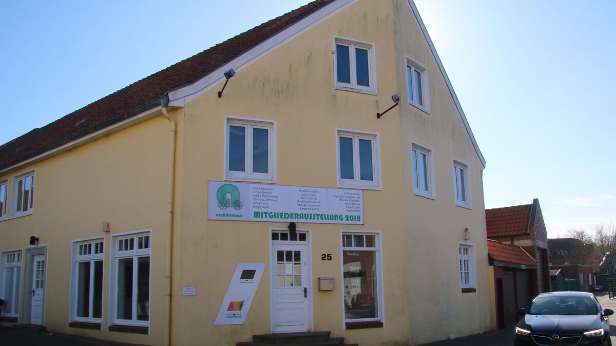 Im Kunstvereins-Domizil an der Segelckestraße 25 wird die Gemeinschaftsausstellung „Farbenrausch"  am 2. August eröffnet. Foto: Potschka