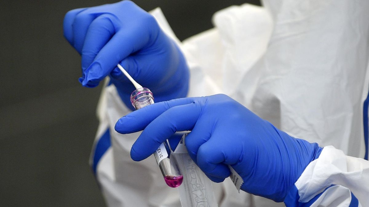 Die Zahl der bestätigten Corona-Fälle in Cuxhaven soll die 50er-Marke überschritten haben - damit wäre der Landkreis Cuxhaven ein Risikogebiet. Symbolfoto: Hendrik Schmidt/dpa-Zentralbild