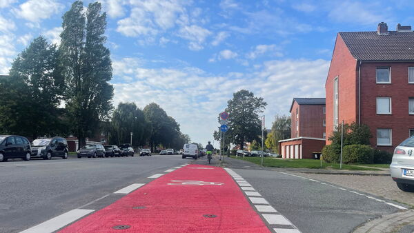 Radfahren in Cuxhaven: Rot allein steht nicht für uneingeschränkte Fahrt 