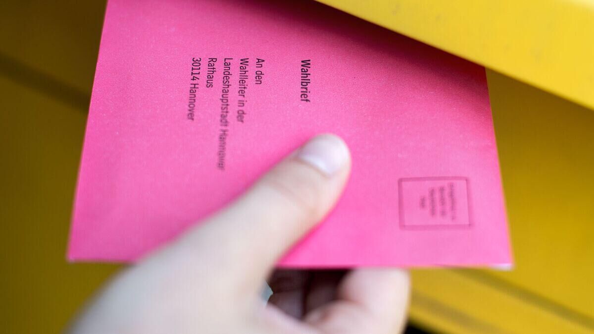 Der Trend zur Briefwahl hält an. Foto: Hauke-Christian Dittrich/dpa/Symbolbild