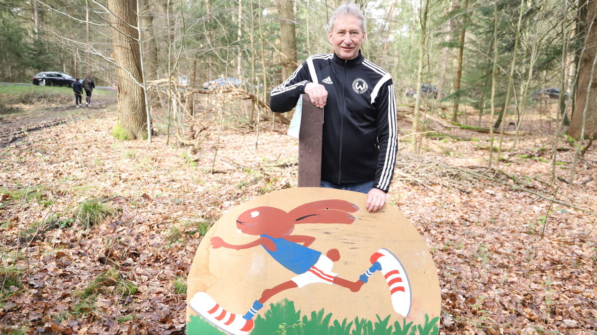 Herbert Schumacher ist seit vielen Jahren ehrenamtlich aktiv. So auch beim traditionsreichen Osterlauf des TSV Wanna. Fotos: Witthohn