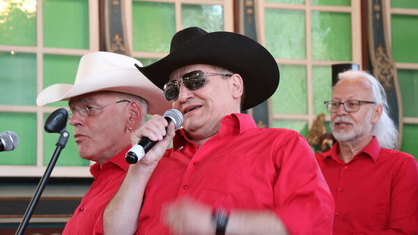 A-Cappella-Gesang vom Feinsten: Gruppe Ultraschall begeistert in Cadenberge