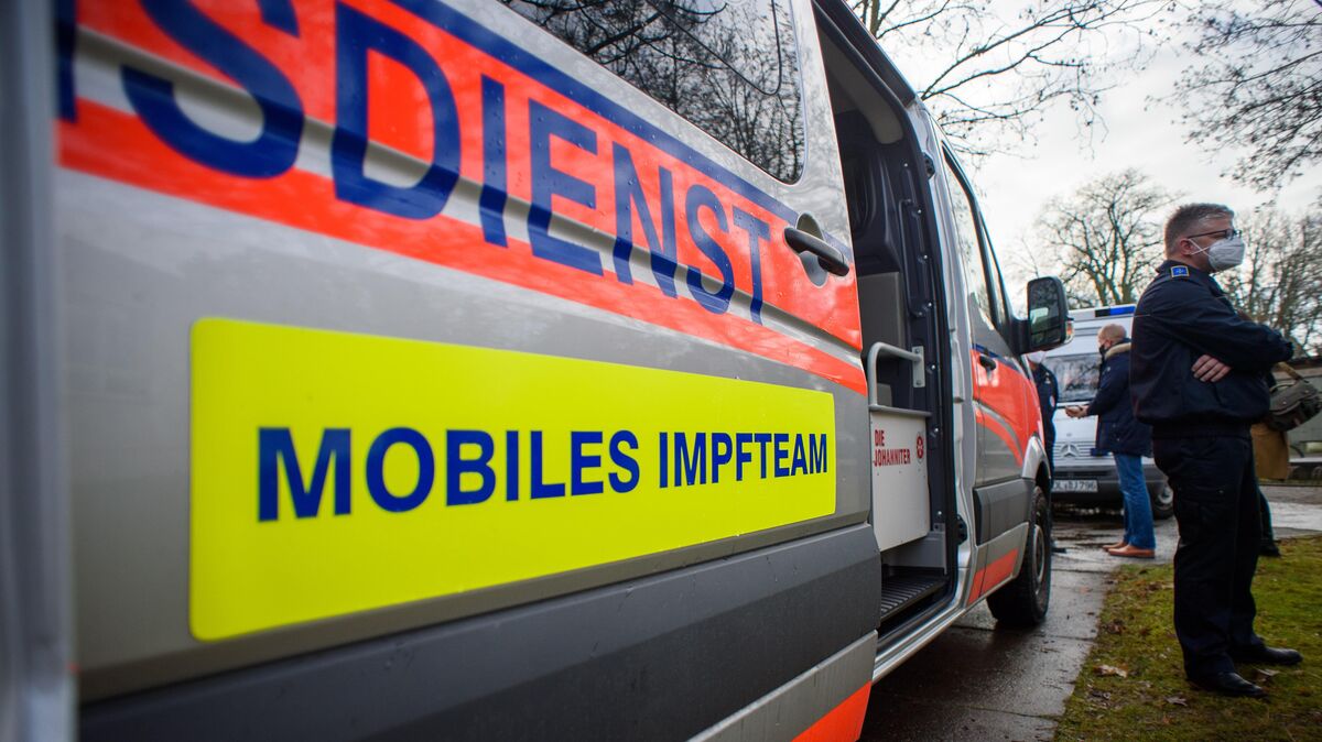 Das Land Niedersachsen plant offenbar, ab der kommenden Woche ein weiteres mobiles Impfteam pro Kommune zuzulassen. In Cuxhaven gibt es schon einen konkreten Plan, wo sich das Team stationieren kann. Foto: Gabbert