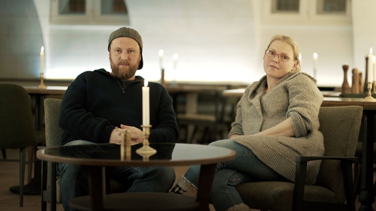 Geknickte Stimmung beim Pächterpaar: Jonatan Scharf und Tanja Schmautz sind traurig, dass die Eröffnung ihres Restaurants "Kommood" verschoben werden muss. Foto: Kommood