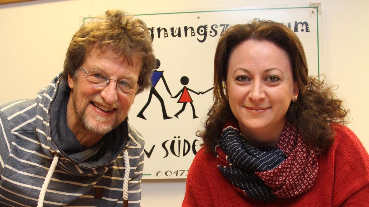 Rudolf Zimmermann mit Darine Akkad, "Brückenbauerin" zu den syrischen Familien im Stadtteil. Foto: Reese-Winne