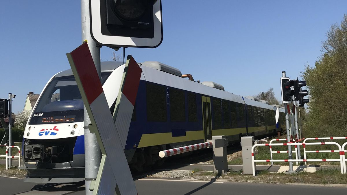 Auf der rechten Seite soll der Bahnsteig entstehen. Foto: Reese-Winne