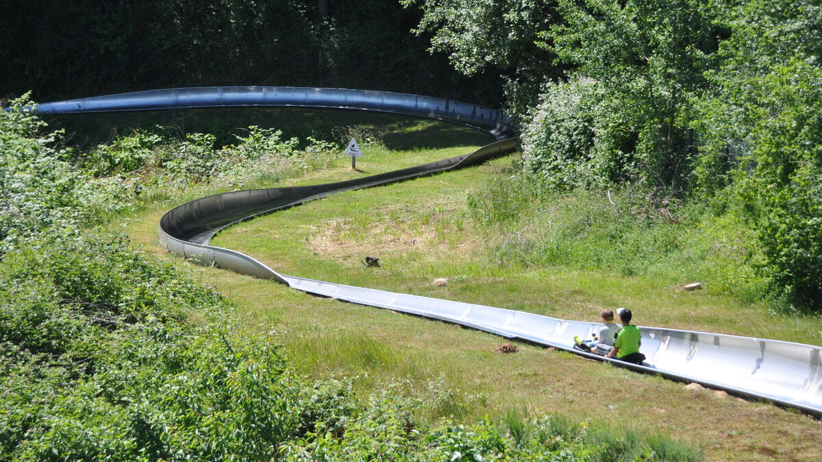Die Sommer-Rodelbahn im Wingster Spielpark ist für Klein und Groß geöffnet. Archivfoto: Kramp