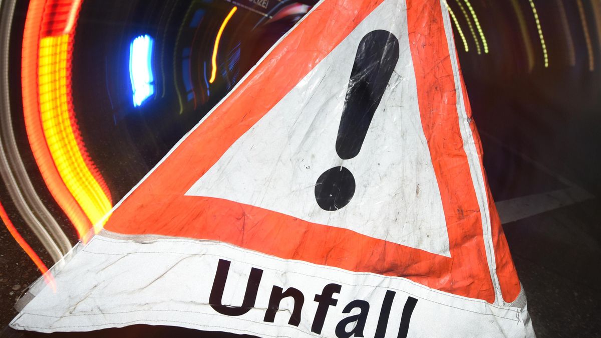 Ein Transporter und mehrere Autos sind auf der A 27 bei Hagen kollidiert. Symbolfoto: Seeger