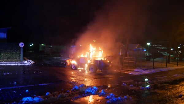 Feuerwehr-Einsatz in Hemmoor: Schneepflug fängt bei Arbeiten Feuer