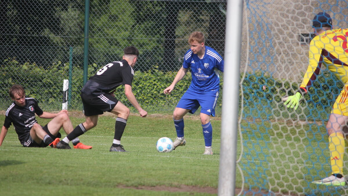 Fabian von Essen war an beiden Toren des TSV Geversdorf beim 2:1-Heimsieg beteiligt. Zum Klassenerhalt reichte es aber nicht. Foto: Grewe