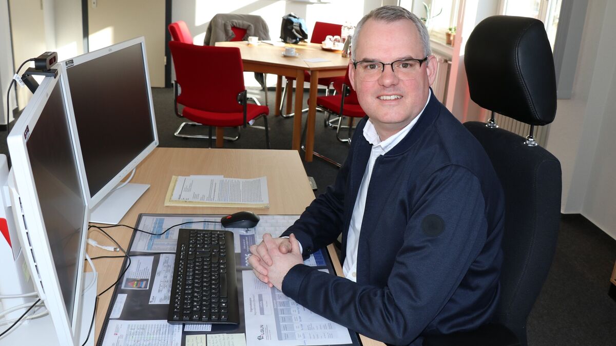 Peter Alpers steht seit Oktober 2025 an der Spitze der Regionaldirektion Otterndorf des Landesamtes für Geoinformation und Landesvermessung Niedersachsen. Foto: Mangels