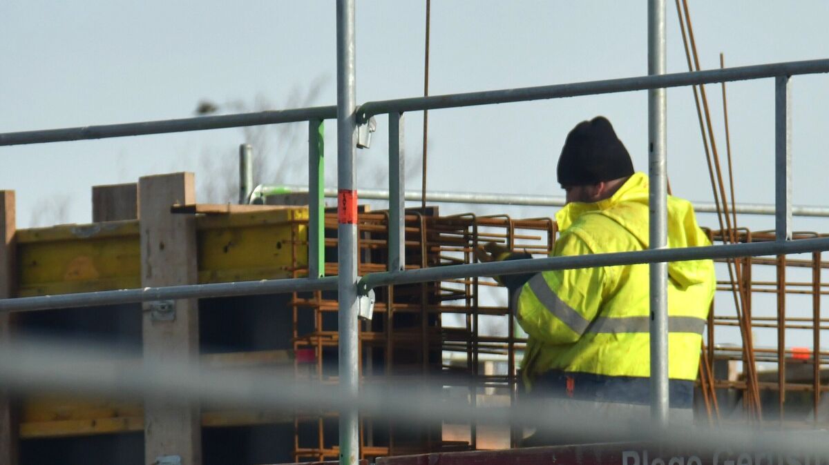 Trotz enger finanzieller Spielräume wird die Samtgemeinde Hemmoor auch im kommenden Jahr noch neue Bau- und Infrastrukturprojekte anpacken. Dafür muss sie sich aber weiter verschulden. Archivfoto: Egbert Schröder