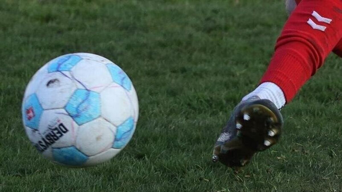 Die Fußballabteilung von Rot-Weiss Cuxhaven sorgt mal wieder für Schlagzeilen. Foto: Unruh