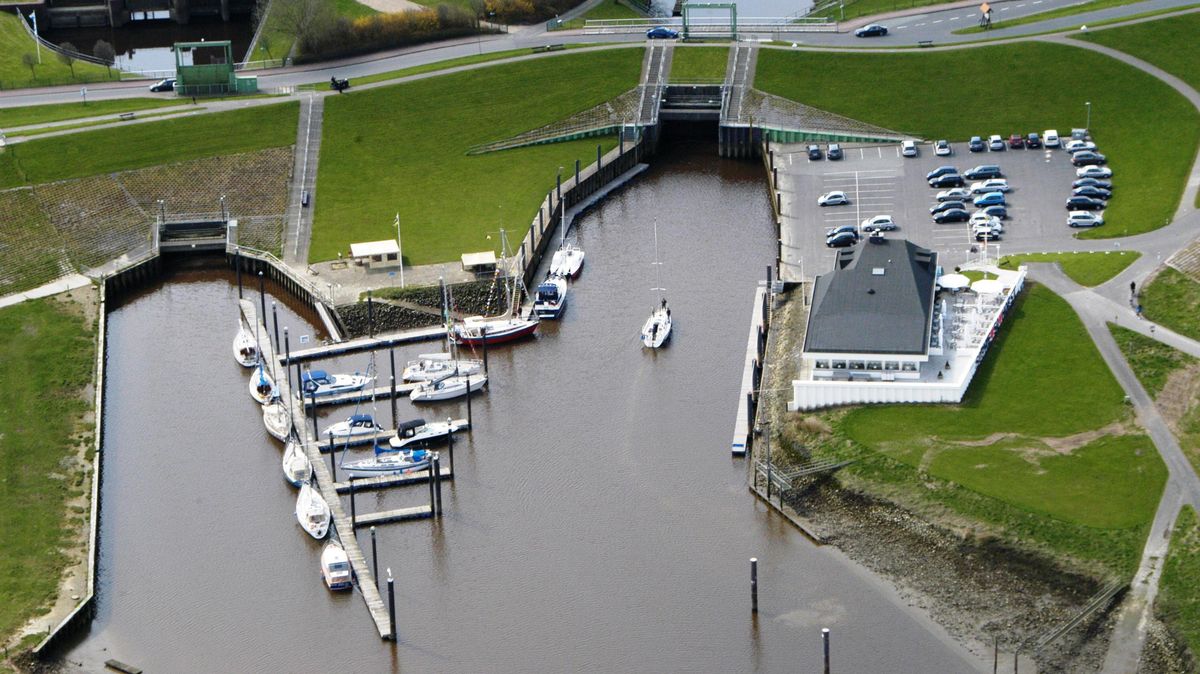 Einmalige Lage: Die "Elbterrassen" in Otterndorf. Foto: Schröder 