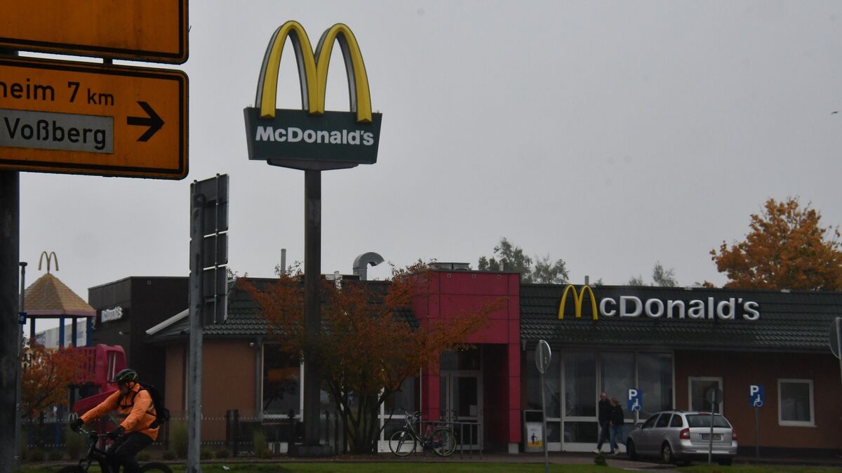 Ob in Bremervörde (Foto) oder in Stade: Wer aus der Samtgemeinde Hemmoor kommt, muss bislang längere Wege in Kauf nehmen, um eine "McDonald's"-Filiale zu besuchen. Das könnte sich ändern, wenn das Projekt in Hemmoor realisiert wird. Foto: Egbert Schröder