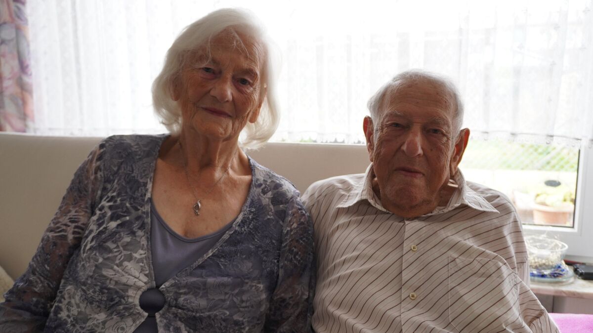 Werner und Hildegard Mentzler feiern 65 Jahre Ehe: Ein Leben voller Liebe, Familie und Engagement. Foto: Brettschneider