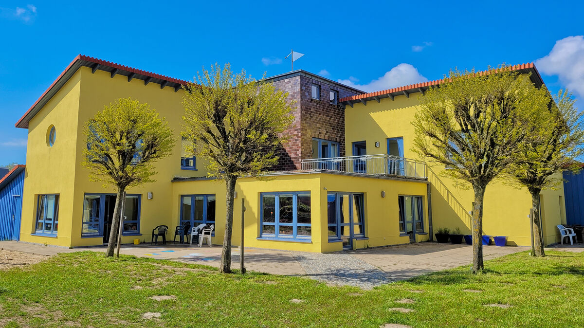 Die "Jugendburg" im Wiesenkamp 2 in Cuxhaven ist das wohl charakteristischste Gebäude der Jugendhilfe Kappelmann-Fischer. Foto: privat