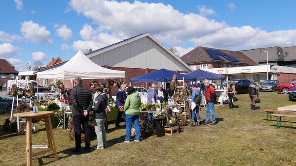Frühlingsmarkt und verkaufsoffener Sonntag in Lamstedt lockte viele Besucher
