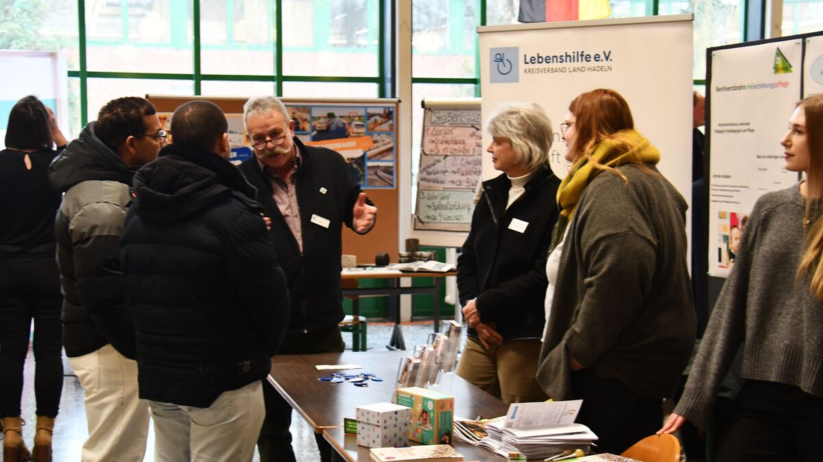 Auch die Lebenshilfe präsentierte sich am Wochenende in Cadenberge. Foto: Schröder