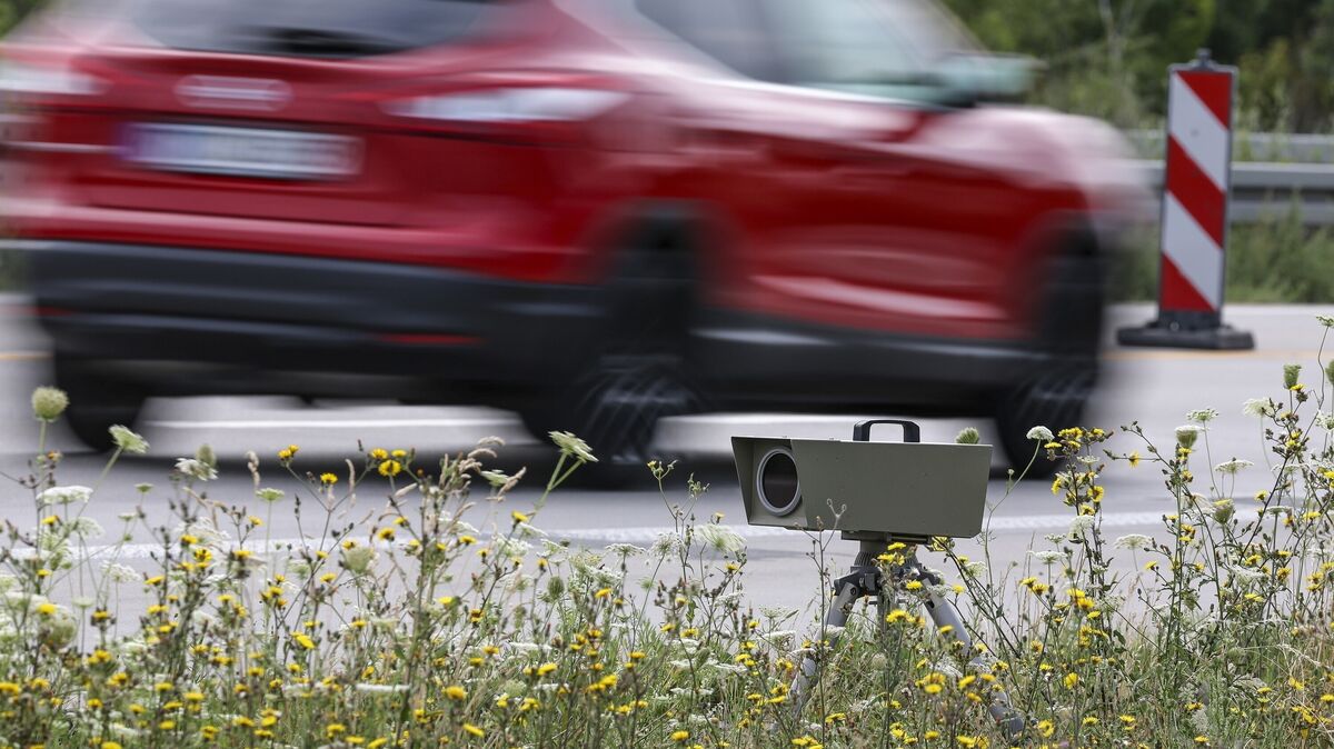 Ein Wiederholungstäter ohne Führerschein wurde von der Polizei gestoppt, nachdem er mit überhöhter Geschwindigkeit gemessen worden war. Foto: Jan Woitas/dpa